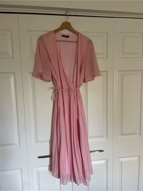 Boohoo Soft Pink Dress (Size M)
